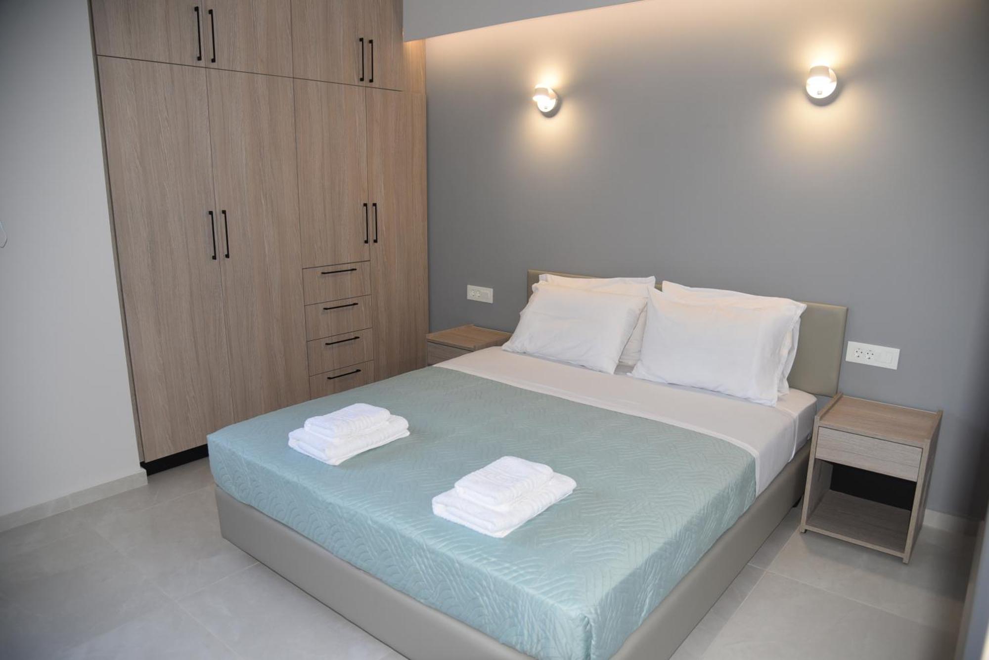 Pirgos Deluxe Apartment - Private Parking 키사모스 외부 사진