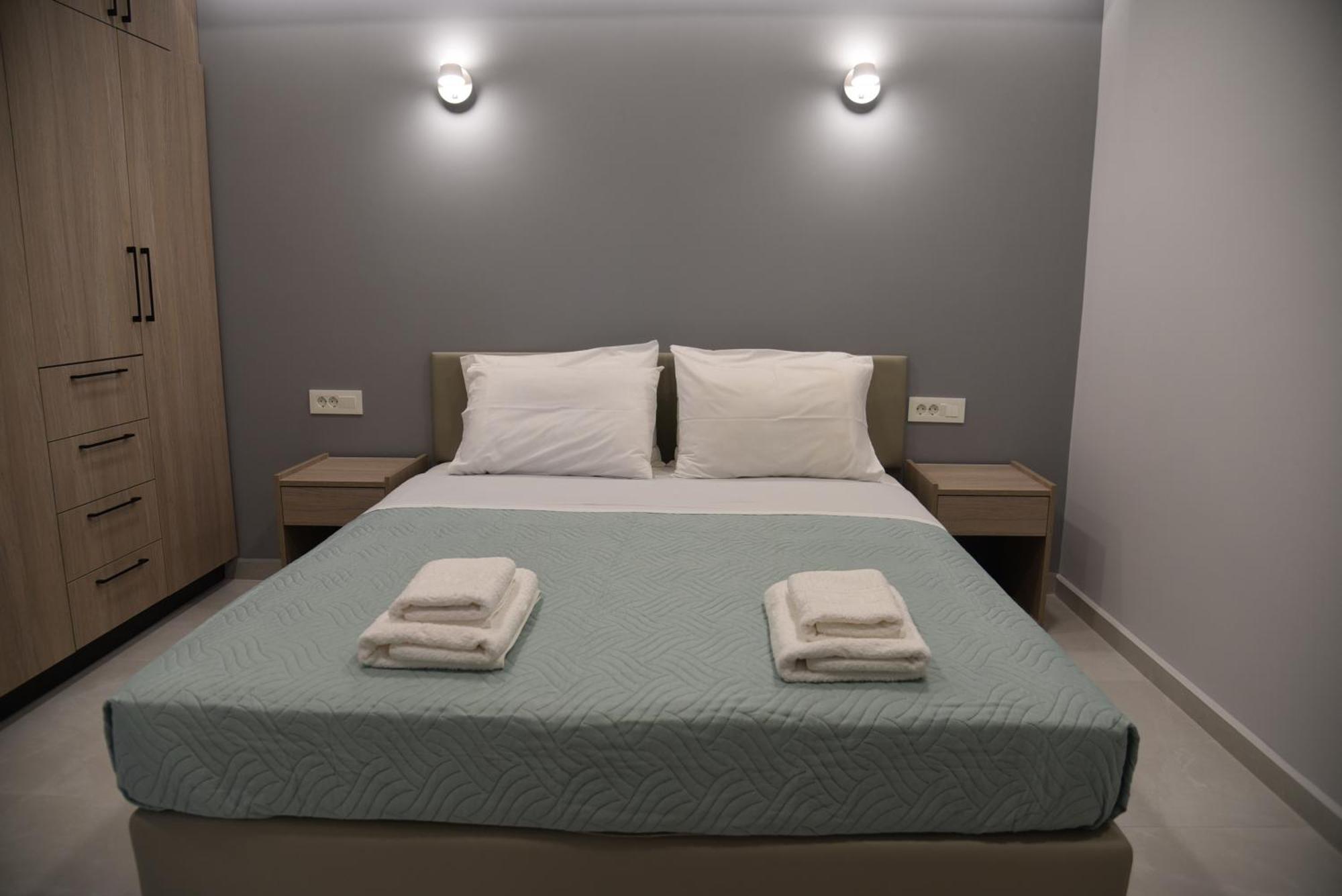 Pirgos Deluxe Apartment - Private Parking 키사모스 외부 사진