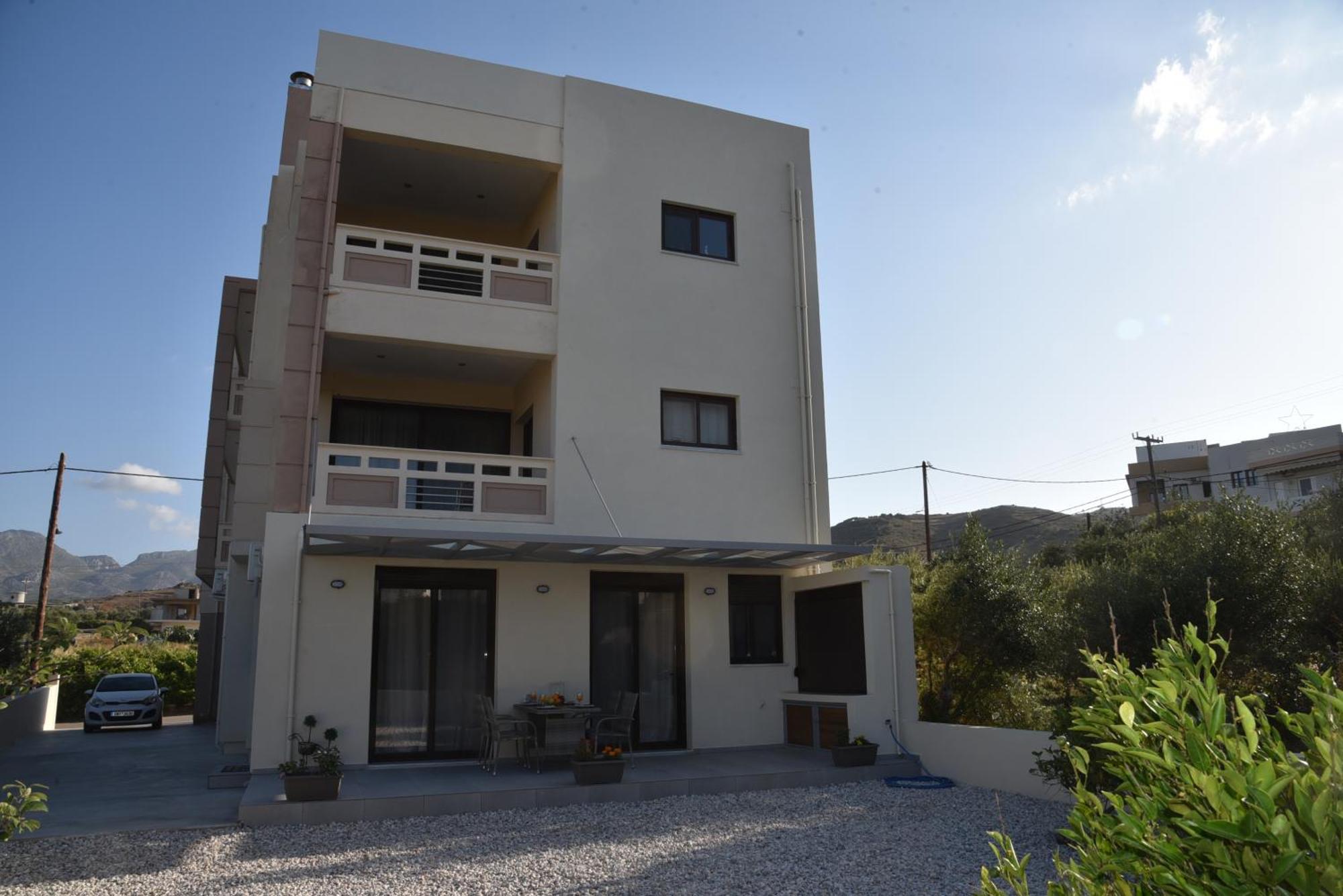 Pirgos Deluxe Apartment - Private Parking 키사모스 외부 사진